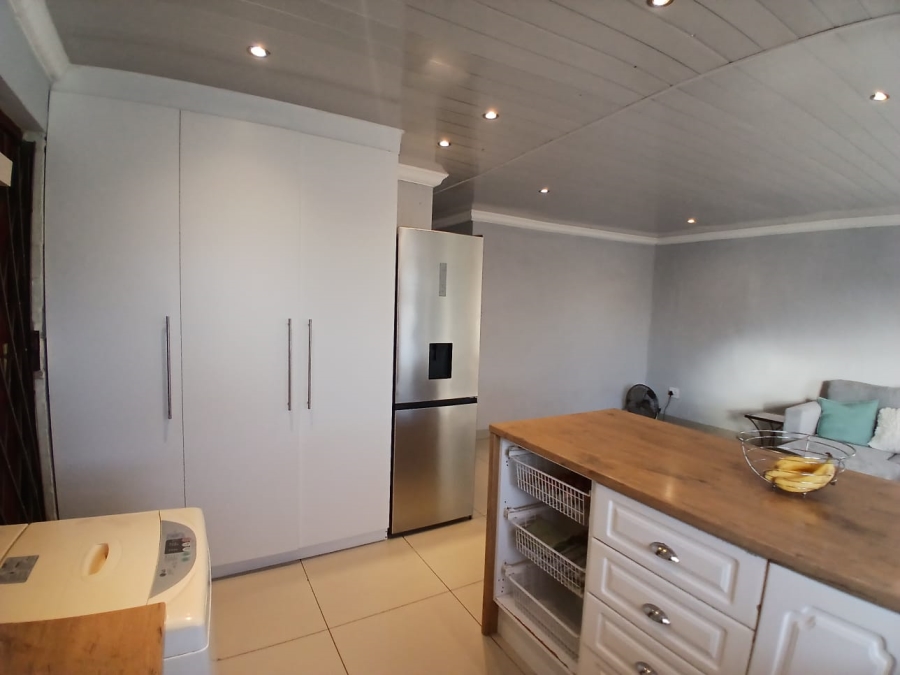 3 Bedroom Property for Sale in Silversands Western Cape